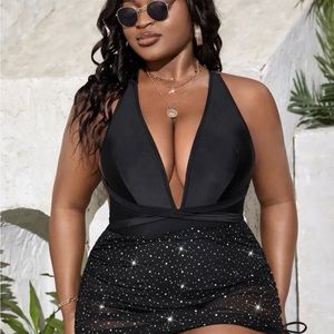 Women’s plus 3XL plunging sexy one piece swimsuit with swim skirt coverup